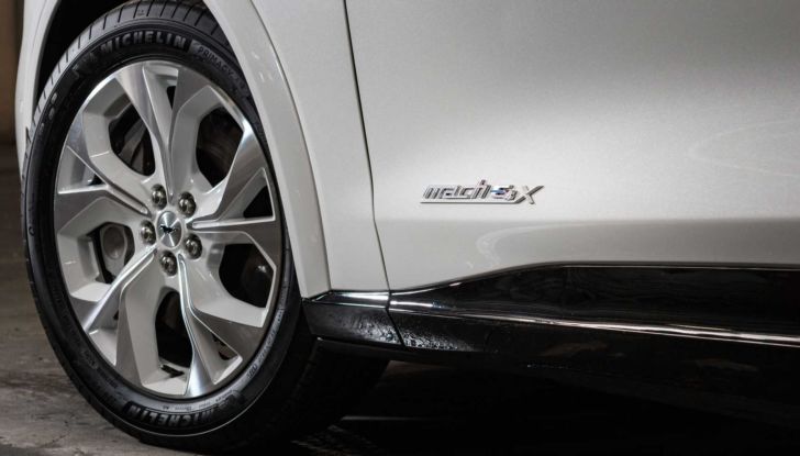 Ford Mustang Ice White Edition