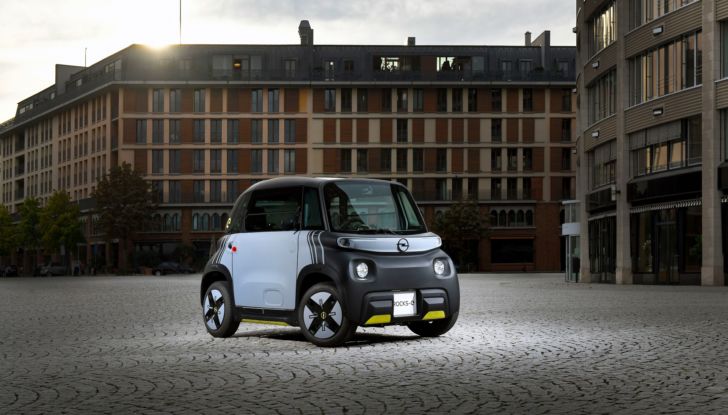 Opel Rocks-e: la microcar elettrica è ordinabile in Germania da 7.990 Euro - Foto 18 di 23