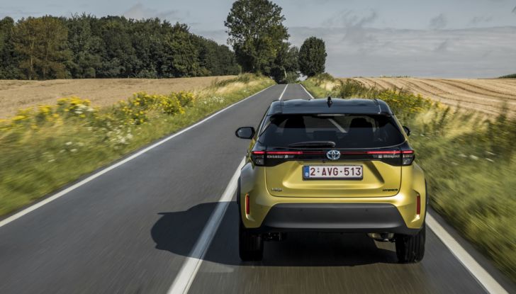 Toyota Yaris Cross: test drive su strada del nuovo SUV giapponese - Foto 21 di 29