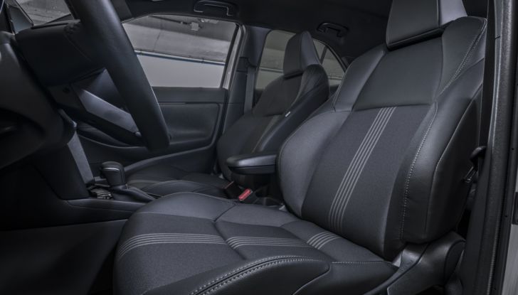 Toyota Yaris Cross: test drive su strada del nuovo SUV giapponese - Foto 27 di 29