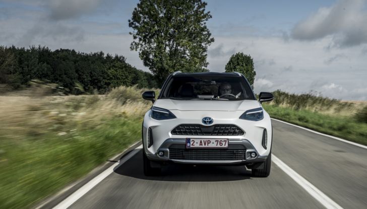 Toyota Yaris Cross: test drive su strada del nuovo SUV giapponese - Foto 7 di 29