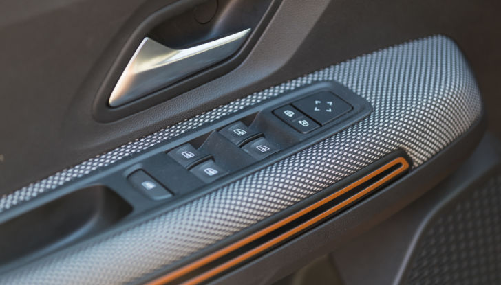 [VIDEO] Prova Dacia Sandero Stepway TCe 100 GPL ECO-G: una vettura in tutto e per tutto vincente - Foto 30 di 37