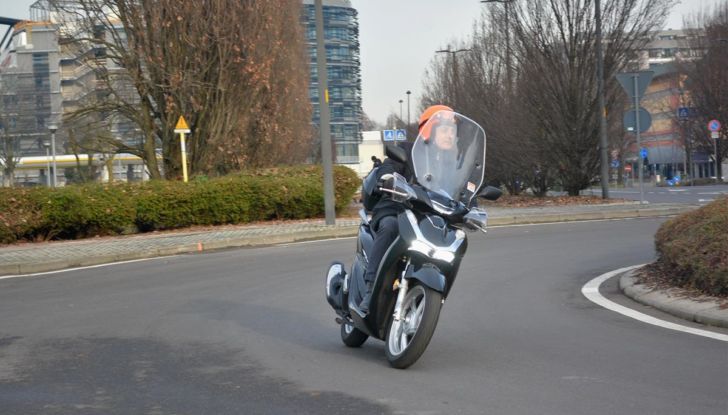 Prova Honda SH 150i: le ragione di un successo - Foto 3 di 24