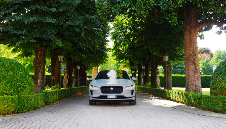 [VIDEO] Jaguar I-Pace, test drive del SUV elettrico a trazione integrale - Foto 12 di 15
