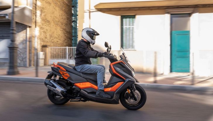 Kymco DTX360: lo scooter che diventa un adventure crossover - Foto 14 di 20