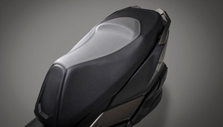 Kymco DTX360: lo scooter che diventa un adventure crossover - Foto 19 di 20