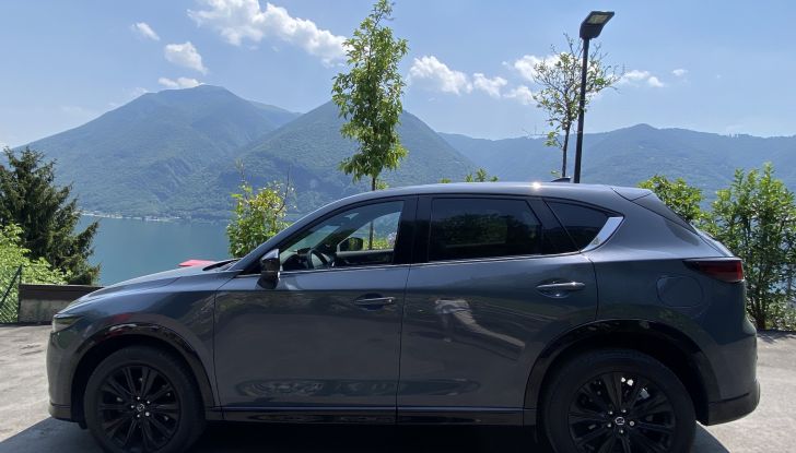 Mazda CX-5 2022: prova su strada del SUV giapponese in versione speciale Homura - Foto 13 di 19