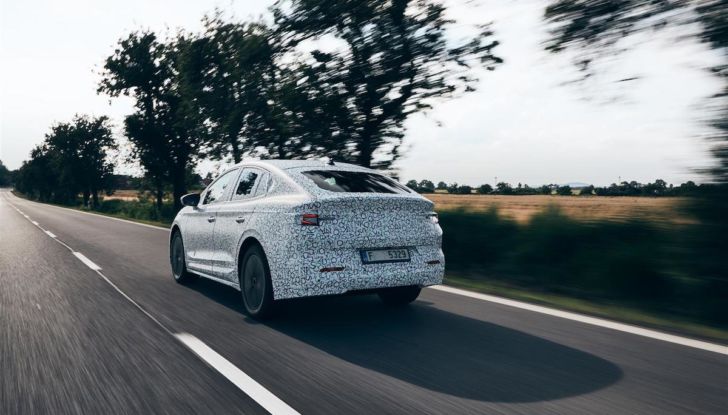 Skoda Enyaq Coupé iV: elegante, sportivo ed elettrico - Foto 6 di 9