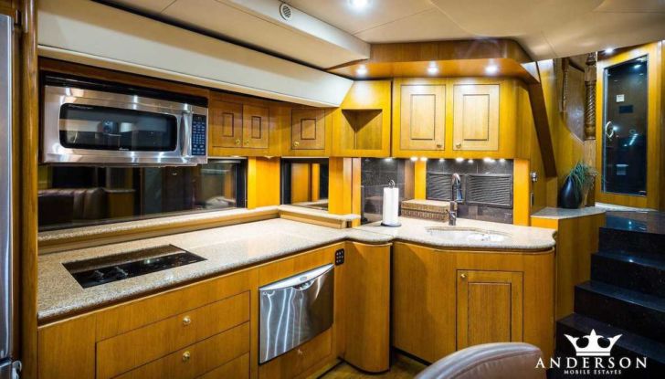 The Heat: il camper extra lusso di Will Smith - Foto 8 di 13