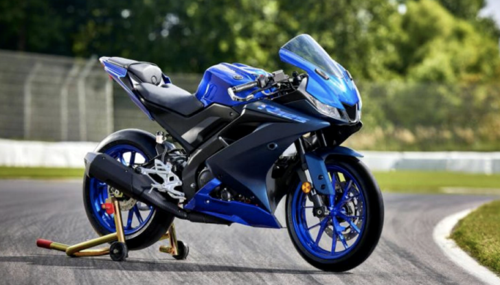 Yamaha: la gamma sportiva si rifà il look nel 2022 - Foto 7 di 7