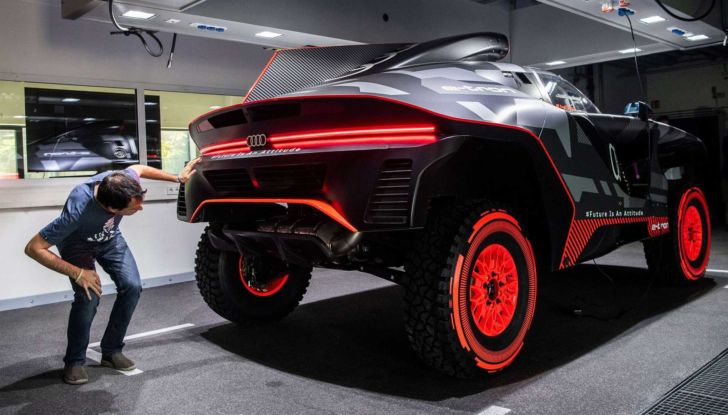 Audi si prepara alla Dakar 2022 con il prototipo RS Q e-tron - Foto 10 di 10