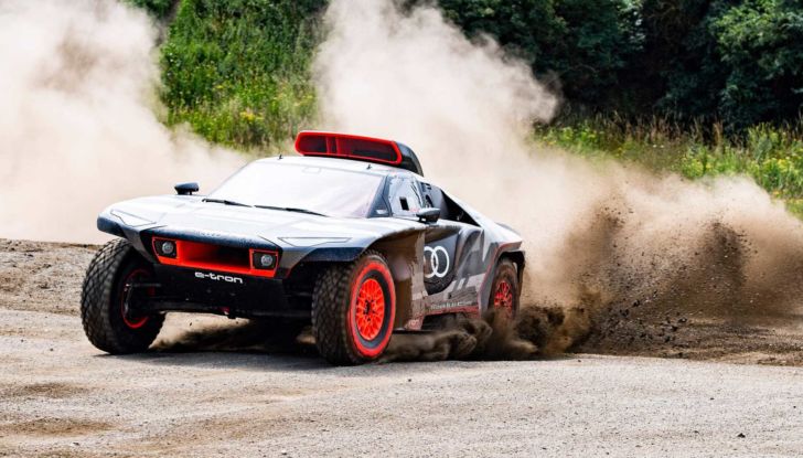 Audi si prepara alla Dakar 2022 con il prototipo RS Q e-tron - Foto 2 di 10