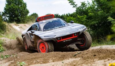 Audi si prepara alla Dakar 2022 con il prototipo RS Q e-tron