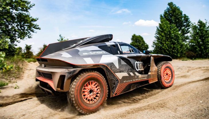 Audi si prepara alla Dakar 2022 con il prototipo RS Q e-tron - Foto 9 di 10