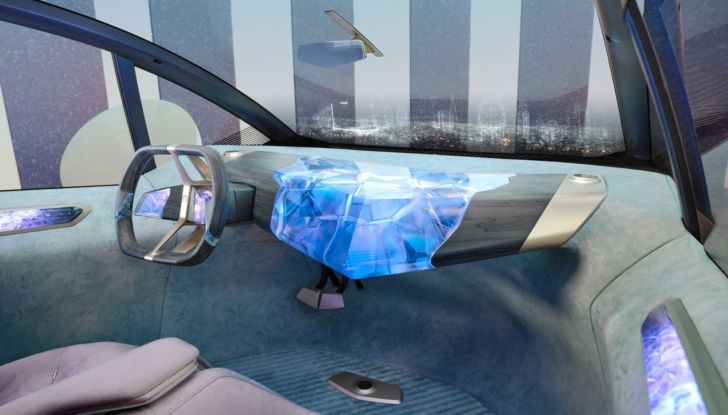 BMW iVision Circular: il prototipo che anticipa il futuro eco-sostenibile dell’automotive - Foto 10 di 14
