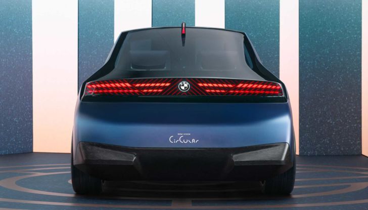 BMW iVision Circular: il prototipo che anticipa il futuro eco-sostenibile dell’automotive - Foto 6 di 14