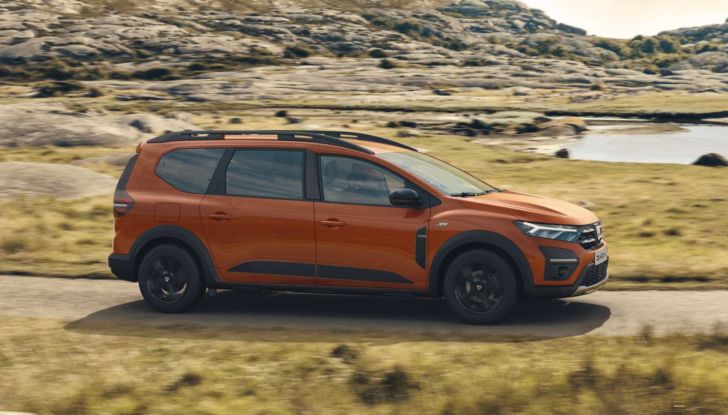 Dacia Jogger 2021: l’erede della Logan MCV è una multispazio in stile SUV - Foto 3 di 13