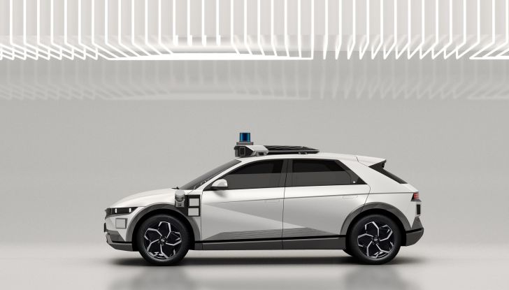 Hyundai Ioniq 5 debutta a Las Vegas come robo-taxi a guida autonoma - Foto 4 di 6