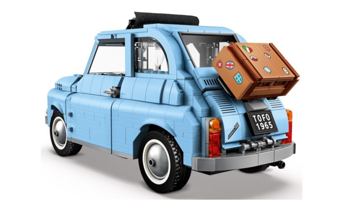 Fiat 500: il modello storico della Lego è disponibile anche in “Baby Blue” - Foto 9 di 9