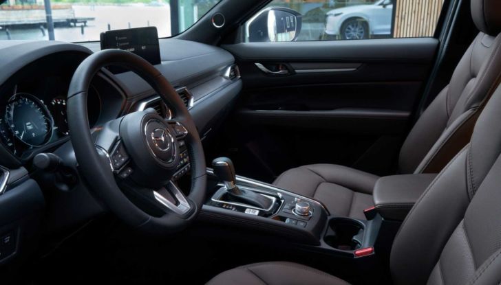 Mazda CX-5 2022: prova su strada del SUV giapponese in versione speciale Homura - Foto 9 di 19