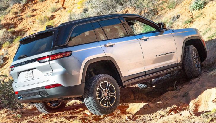 Jeep Grand Cherokee 2022: presentata la 4xe ibrida plug-in da 375 CV - Foto 12 di 18
