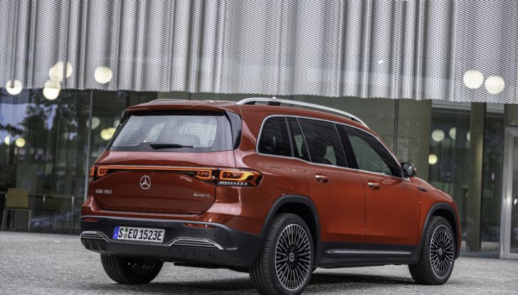 Mercedes EQB, il SUV per la famiglia ma elettrico - Foto 13 di 18