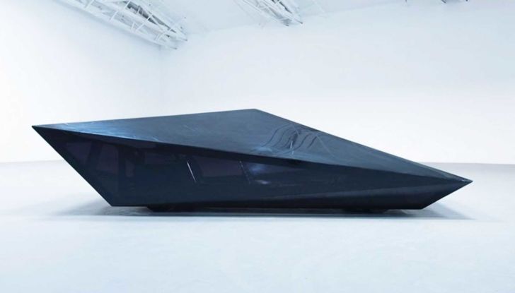 All’asta l’auto che mescola il fascino della Countach con le forme del Tesla Cybertruck - Foto 5 di 11