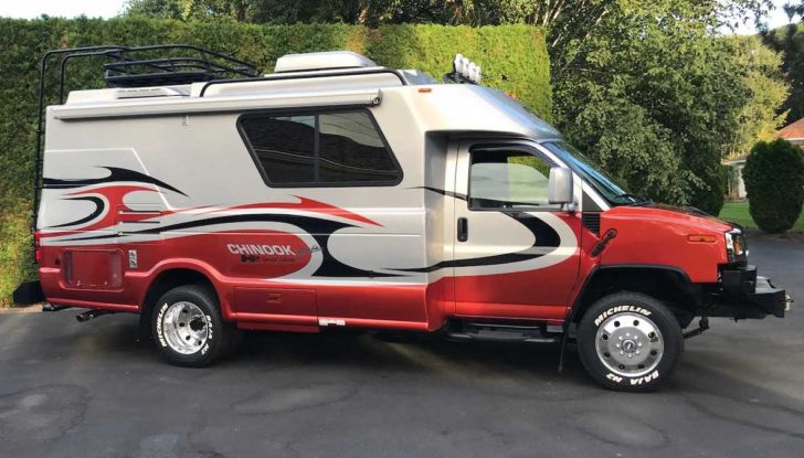 Chinook RV Baja H2 Special Edition, l’Hummer diventata camper - Foto 6 di 8