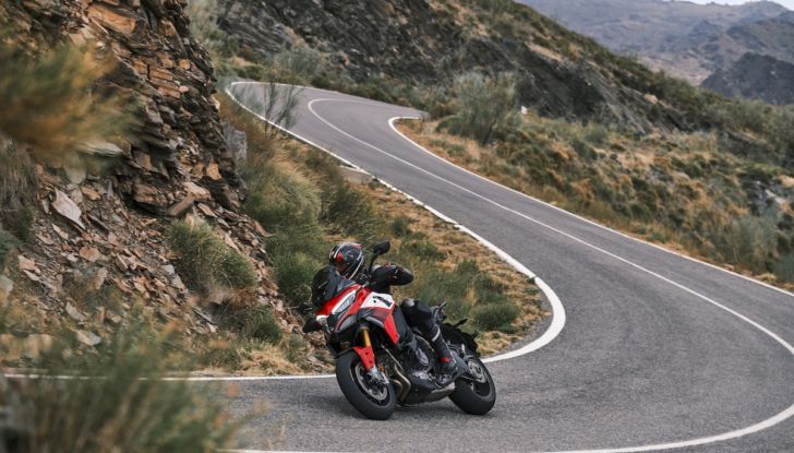 Nuova Ducati V4 Pikes Peak, la Multistrada più sportiva di sempre - Foto 6 di 9