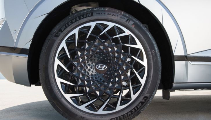 Hyundai reinventa l’auto elettrica, con la nuova IONIQ 5 - Foto 22 di 32