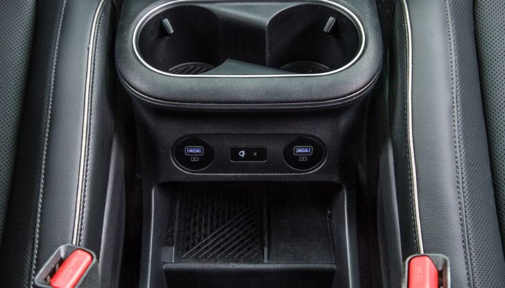 Hyundai reinventa l’auto elettrica, con la nuova IONIQ 5 - Foto 8 di 32