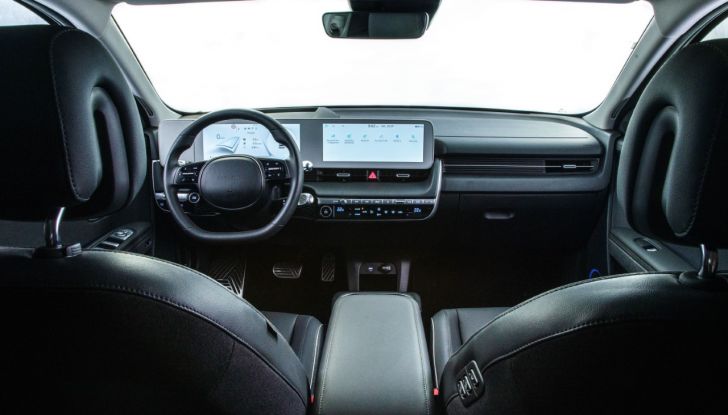 Hyundai reinventa l’auto elettrica, con la nuova IONIQ 5 - Foto 27 di 32