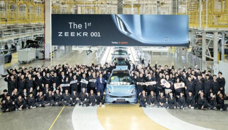Zeekr 001: l’elettrica cinese è pronta per la produzione - Foto 11 di 14