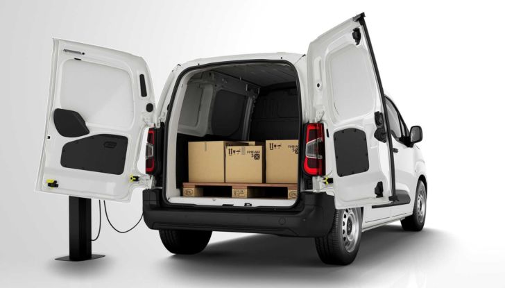 Citroen ë-Berlingo Van debutta in Italia, il listino attacca da 26.535 Euro - Foto 8 di 10