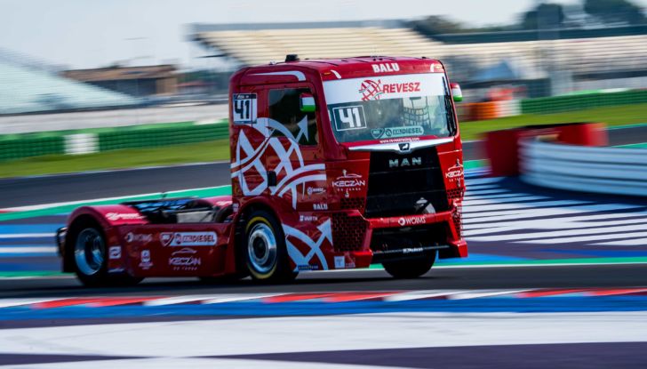 Misano dà spettacolo con i camion del FIA European Truck Racing Championship! - Foto 16 di 50