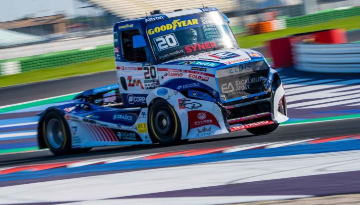 Misano dà spettacolo con i camion del FIA European Truck Racing Championship! - Foto 32 di 50