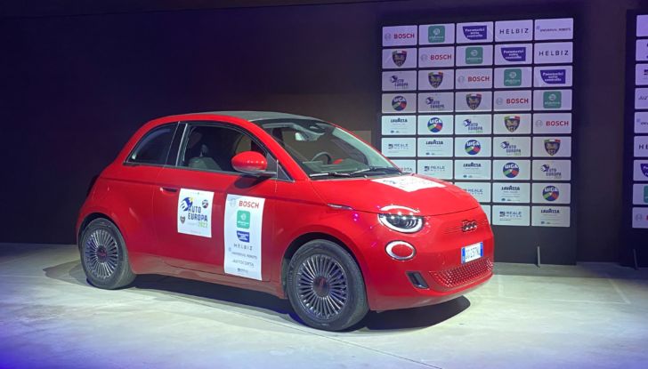 Fiat 500 Elettrica: il “cinquino” a batterie è la nuova Auto Europa 2022 - Foto 4 di 9