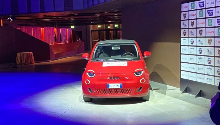 Fiat 500 Elettrica: il “cinquino” a batterie è la nuova Auto Europa 2022 - Foto 6 di 9