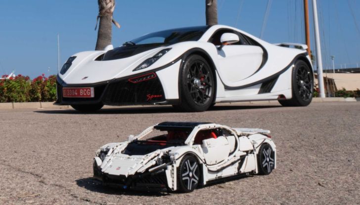 GTA Spano: il modellino LEGO ha 10 motori elettrici e tocca i 36,5 km/h! - Foto 3 di 18