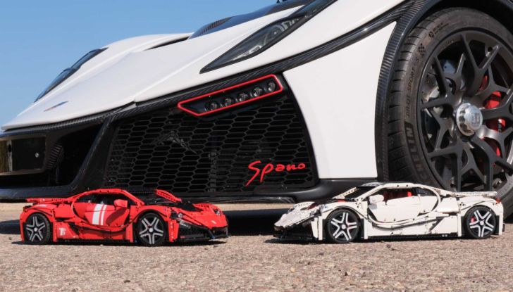 GTA Spano: il modellino LEGO ha 10 motori elettrici e tocca i 36,5 km/h! - Foto 5 di 18
