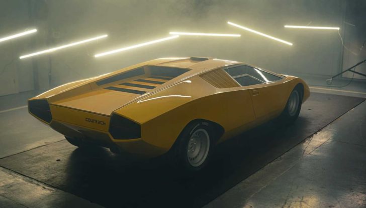 Lamborghini ha riportato in vita la Countach LP500 del 1971! - Foto 6 di 7