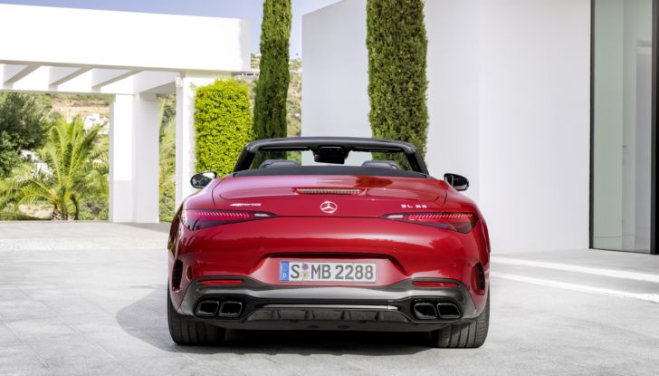 Mercedes-AMG SL 2022: la spider sportiva ritorna con un V8 da 585 cavalli - Foto 10 di 21