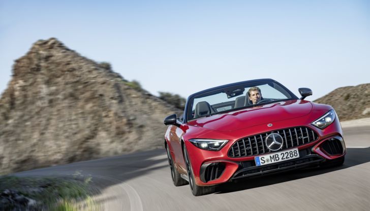 Mercedes-AMG SL 2022: la spider sportiva ritorna con un V8 da 585 cavalli - Foto 16 di 21
