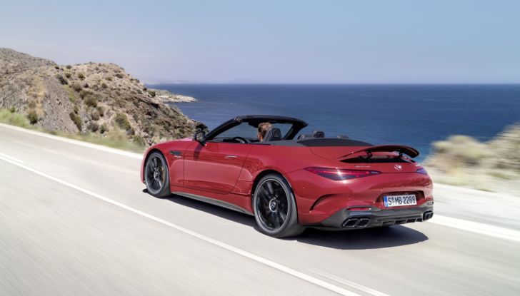 Mercedes-AMG SL 2022: la spider sportiva ritorna con un V8 da 585 cavalli - Foto 17 di 21