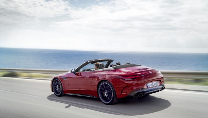 Mercedes-AMG SL 2022: la spider sportiva ritorna con un V8 da 585 cavalli - Foto 18 di 21