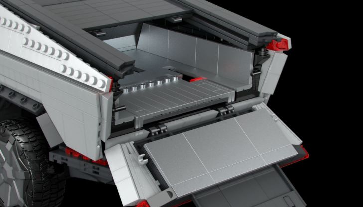 Anche il Tesla Cybertruck può essere costruito con i mattoncini! - Foto 5 di 8