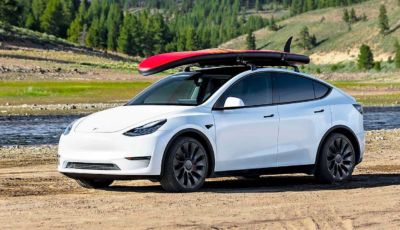 Tesla Model Y: con l’Acceleration Boost lo 0-100 km/h si abbassa a 4,4 secondi!