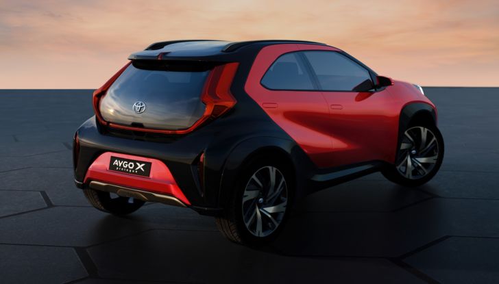 Toyota Aygo aggiunge una “X”: da citycar diventa crossover! - Foto 2 di 13