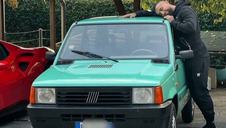 La nuova supercar di Arturo Vidal è una Fiat Panda! - Foto 1 di 7