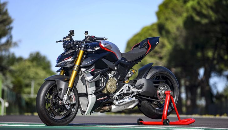 La gamma Ducati Streetfighter si allarga con V2 e  V4 SP - Foto 6 di 9